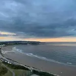 Stunning Sea View 2 Bedroom Flat In * Scarborough