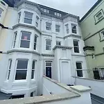 Stunning Sea View 2 Bedroom Flat In Appartement *