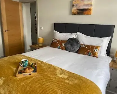 Apartment Stunning Sea View 2 Bedroom Flat In