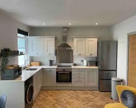 Stunning Sea View 2 Bedroom Flat In * Scarborough