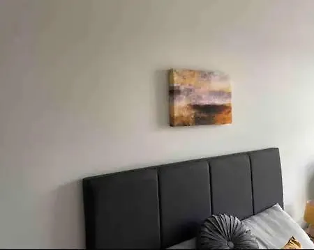 Stunning Sea View 2 Bedroom Flat In Scarborough