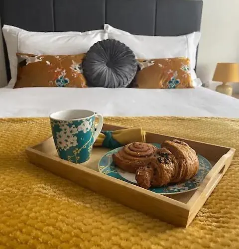 Stunning Sea View 2 Bedroom Flat In Lägenhet